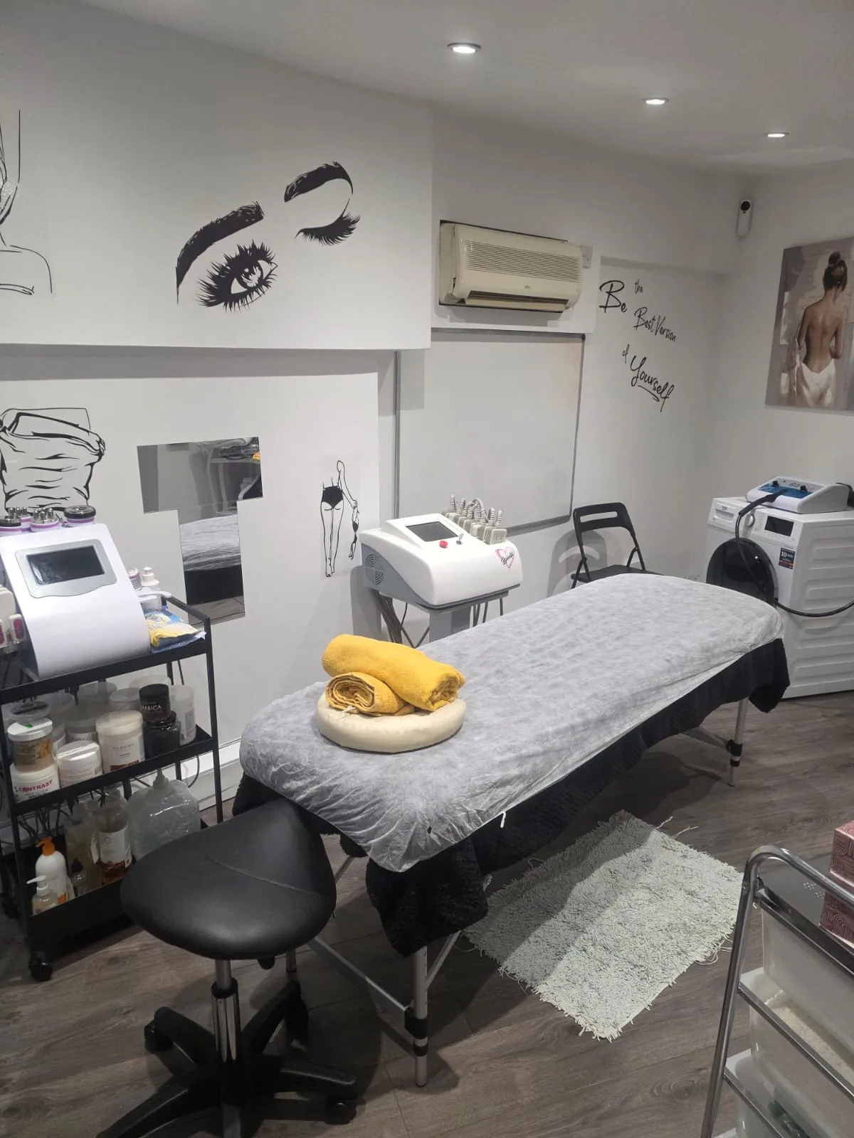 Massage and lymphatic drainage